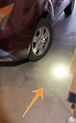 Routine Settlement Cracking (Garage)